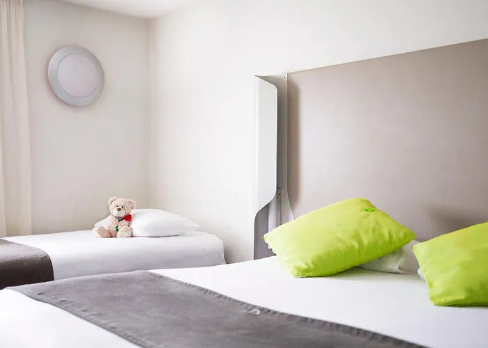 Top Hotels Near M1 in Vibrant Northampton