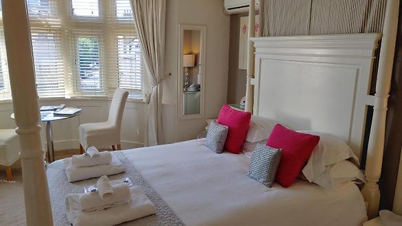 Hotels with Hot Tub Bath in Bath: Unwind in Luxury and Comfort