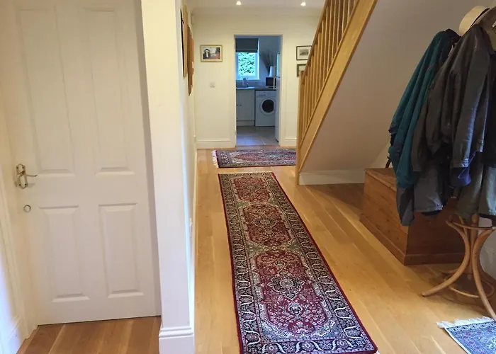 Exquisite Topsham Accommodations on Devon's Coast