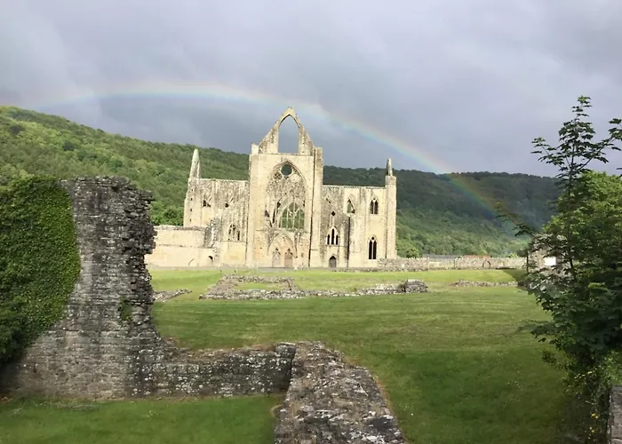 Best dog friendly hotels in Chepstow, UK