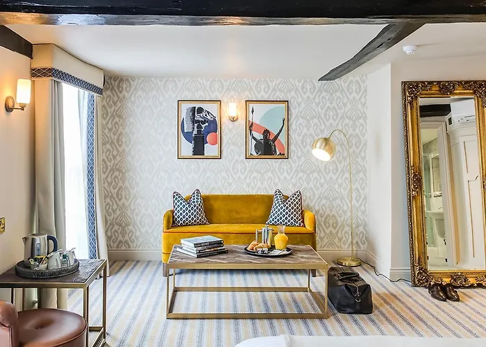 Top Hotels Around the Historic Town of Colchester