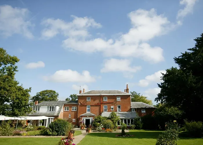 Top Hotels Near Shinfield Reading for Relaxing Stay