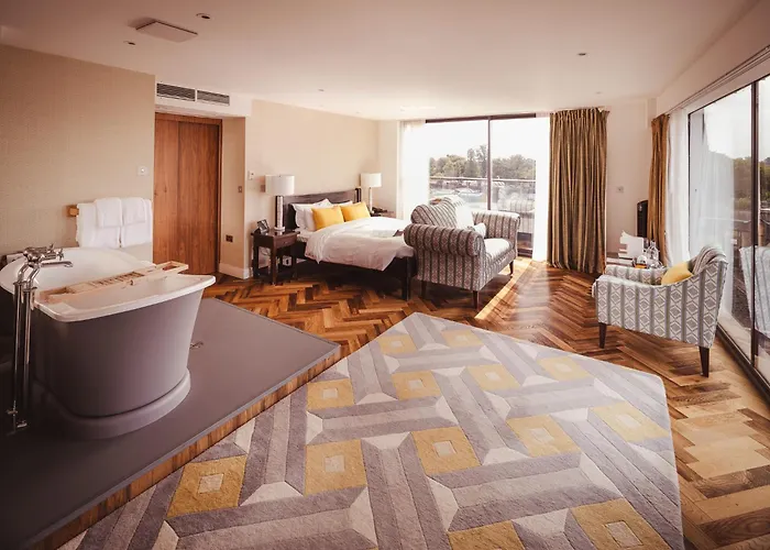 Best Golf Hotels in Captivating Cambridge